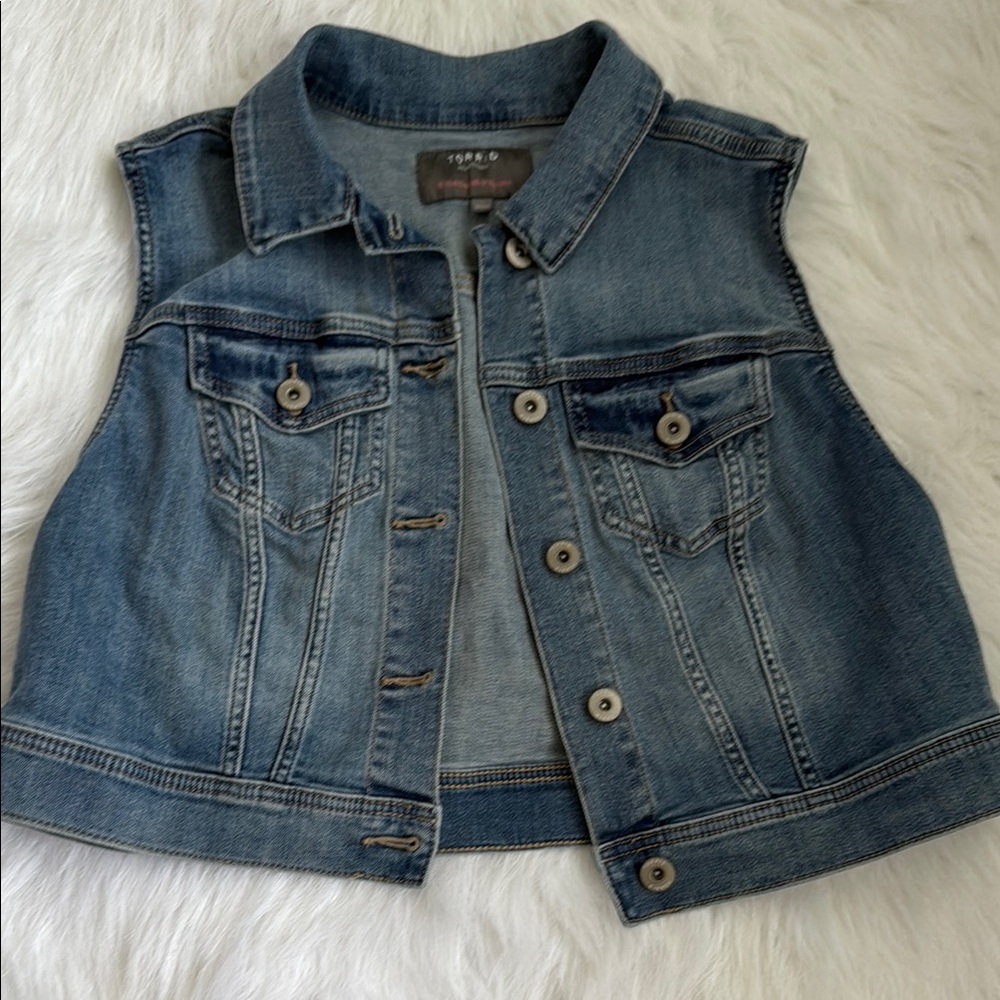 Torrid Blue Denim Vest Cropped Sleeveless - Picture 2 of 10